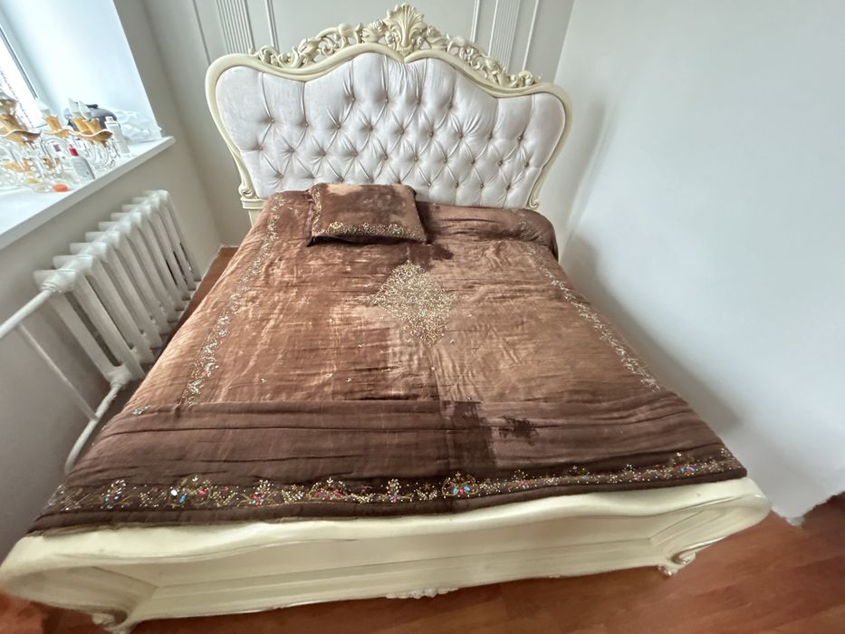 Кровать с матрасом