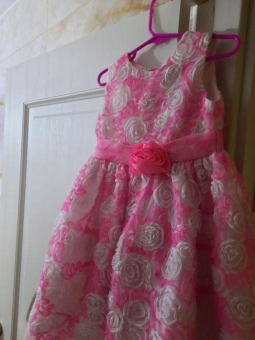 Rochita fetite marimea 104