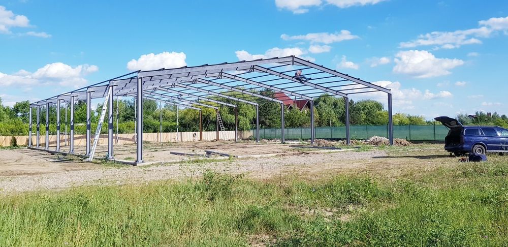 Vand hala metalica 8x17x4 cu panouri sandwich