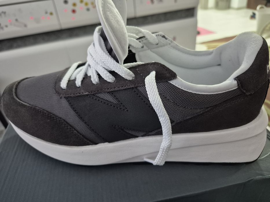 New balance 370 din piele întoarsă