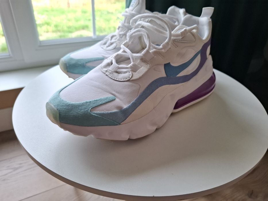 NIKE Women's Air Max React 270 White/Light Blue-Aurora Green