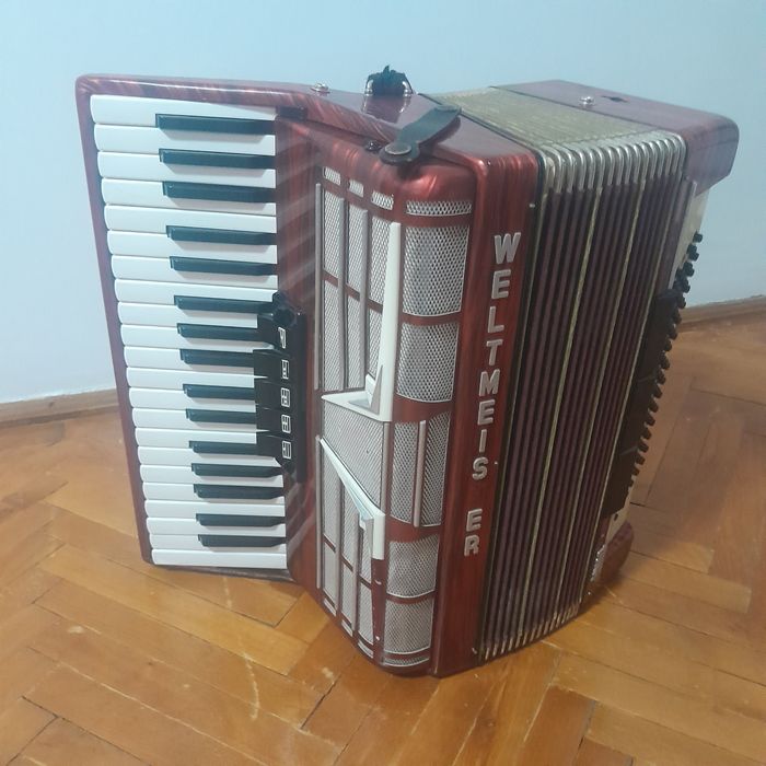Vind acordeon Weltmeister 96 de basi
