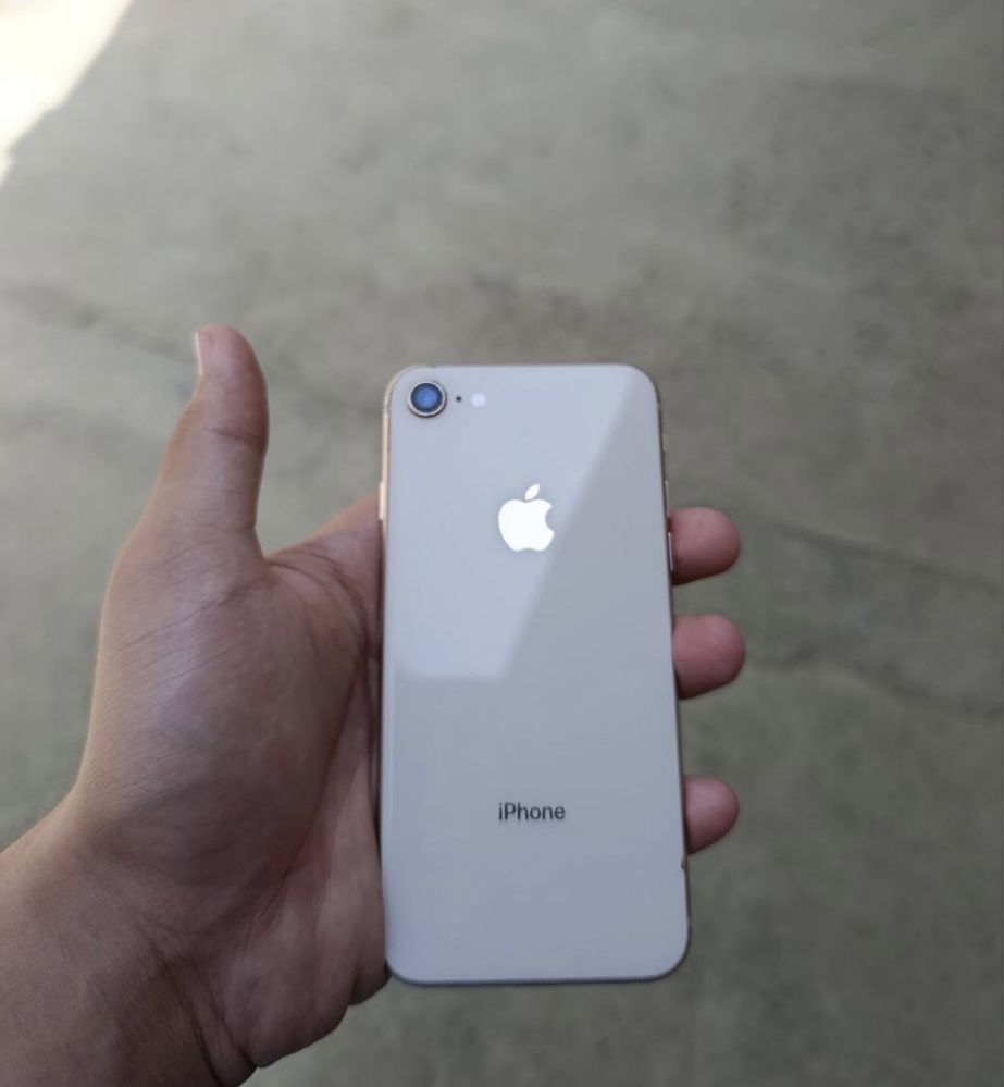 Iphone 8 sotilad