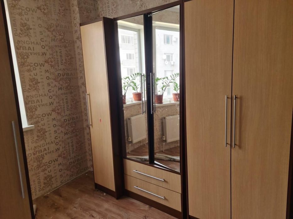 Шифоньер и комод