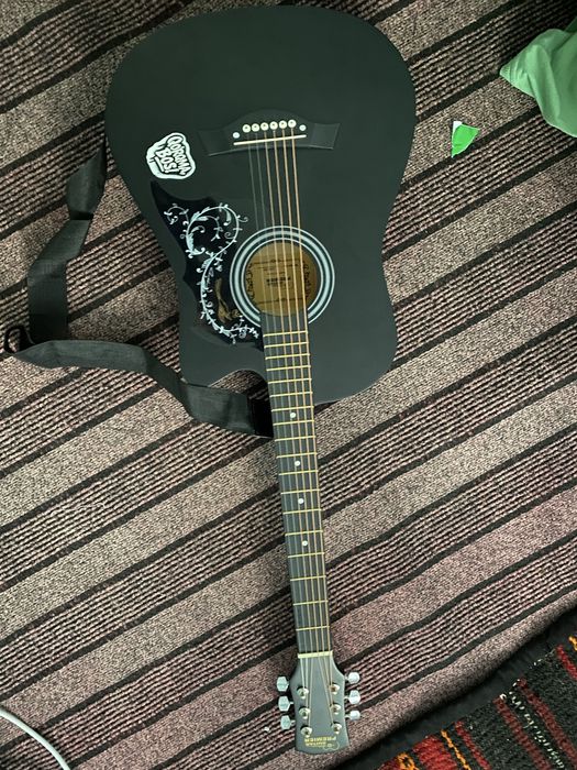 Gitara sotiladi arzon