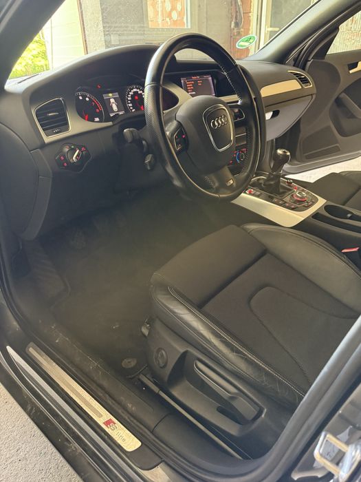 Audi A4 b8 masina nu necesita investiti. Nerulat in Ro