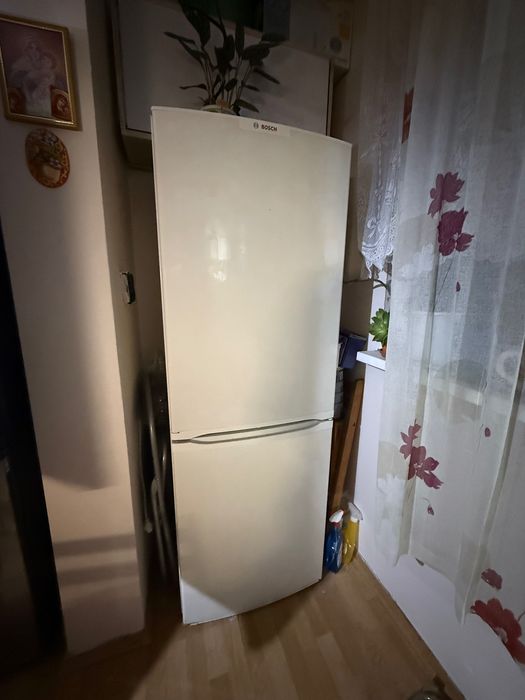 Хладилник с фризер Bosch