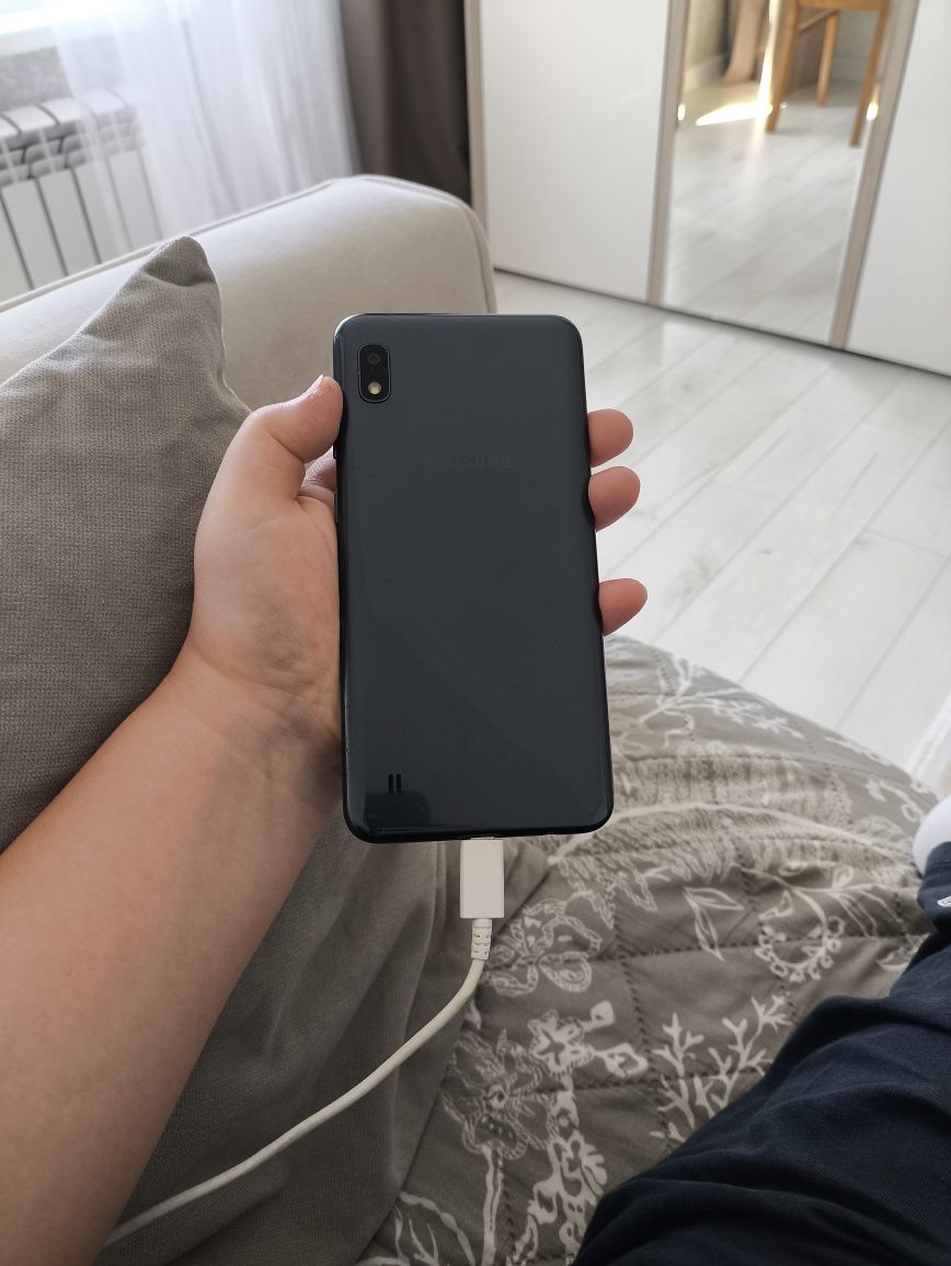 Samsung a10 2/32
