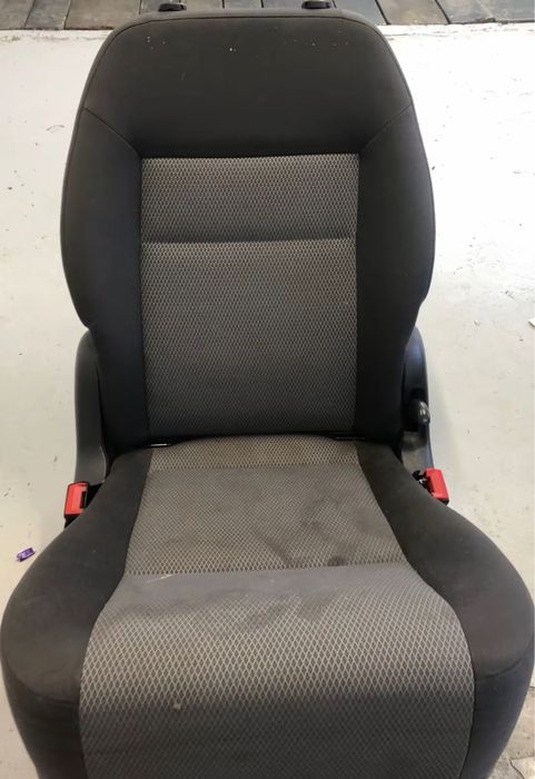 Curatare canapele, saltele, sacune , tapiterie auto la domiciliu!