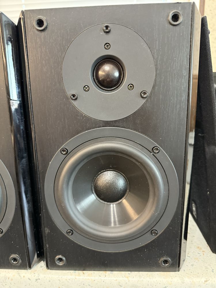Yamaha NX-E100 Тонколони