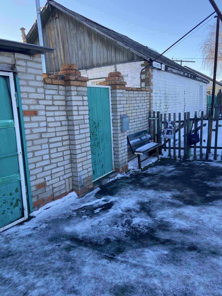 Продам или обменяю в Тобыл частный дом на двухкомнатную квартиру.