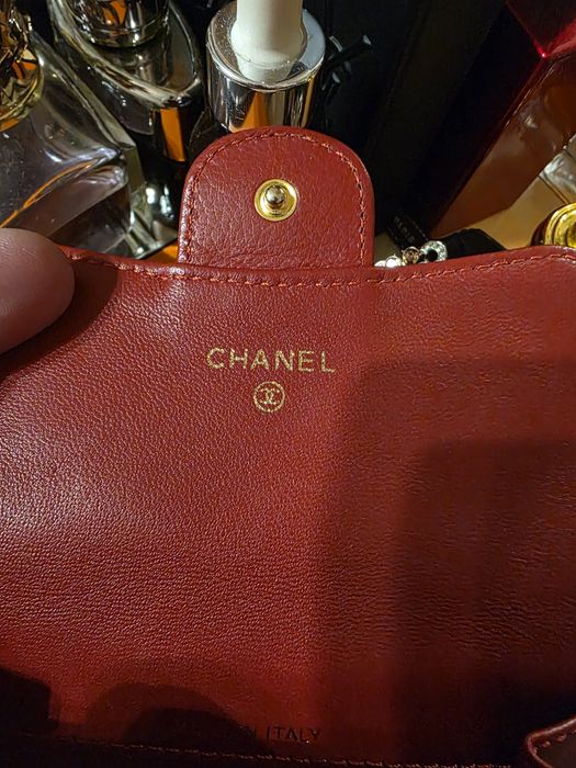 Протмоне Chanel red