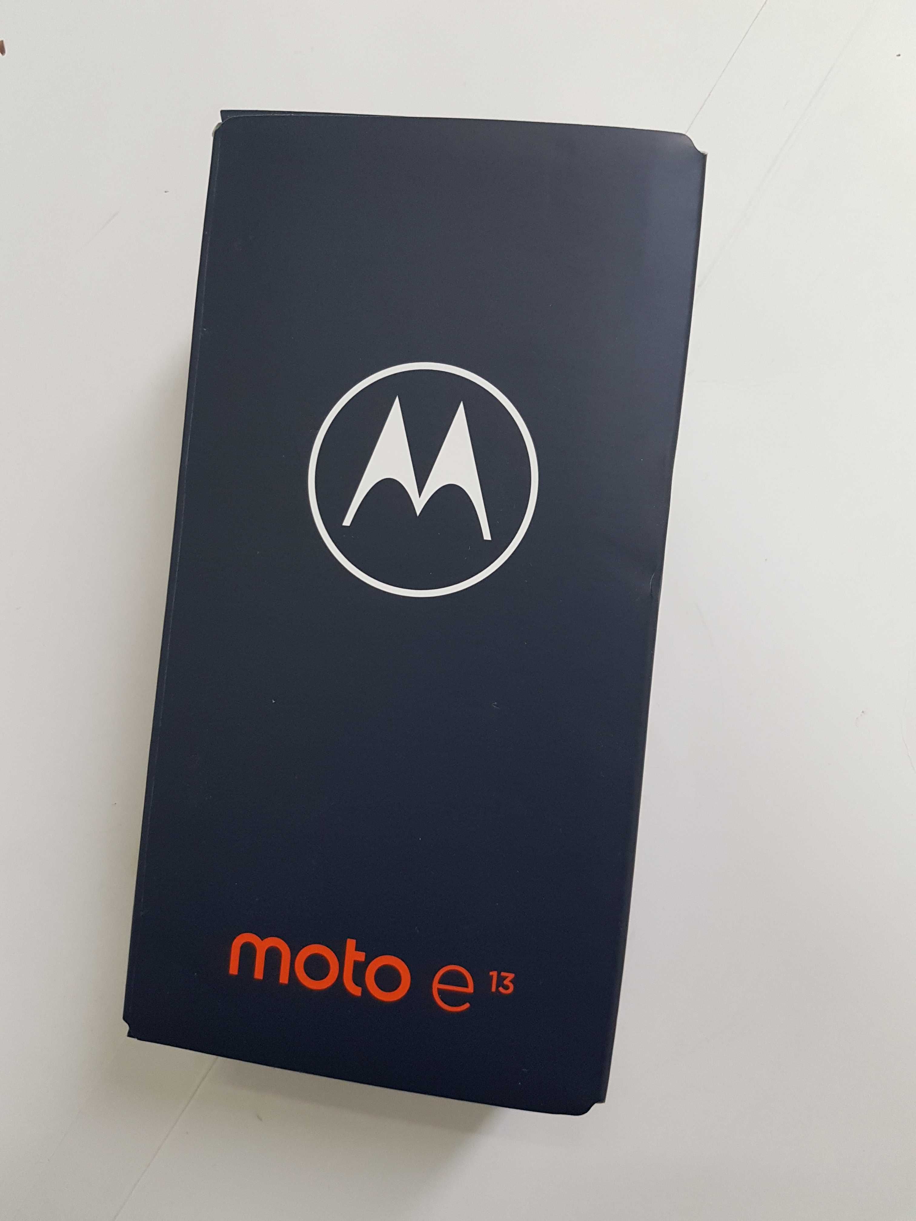 Motorola Moto E13 Dual (64GB)Нов