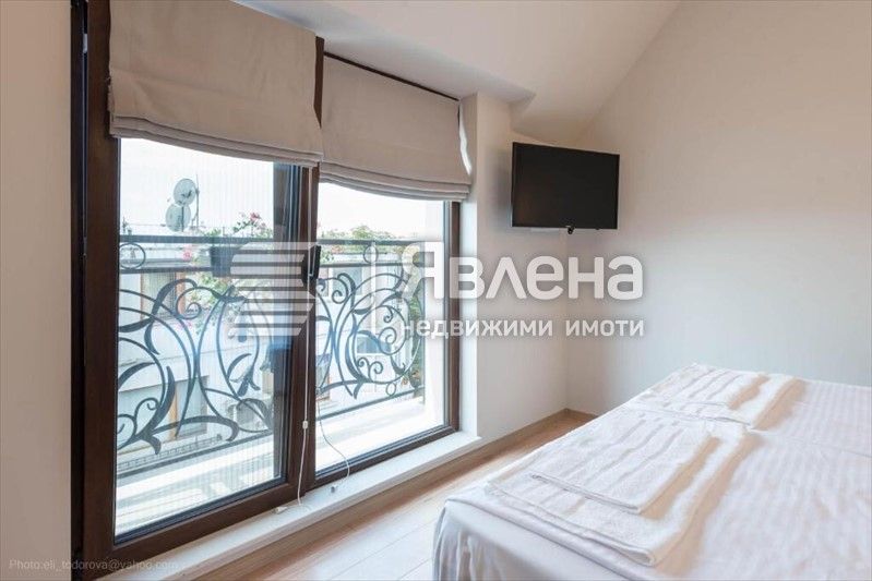 Дава се под наем Двустаен апартамент в Варна, Гръцка махала - 60 кв.м за 1050 € - Снимка #7