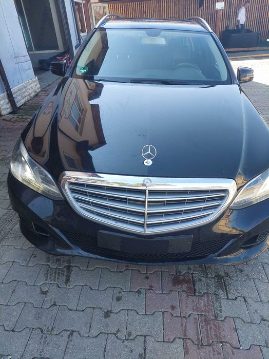 Vând Mercedes E Klass