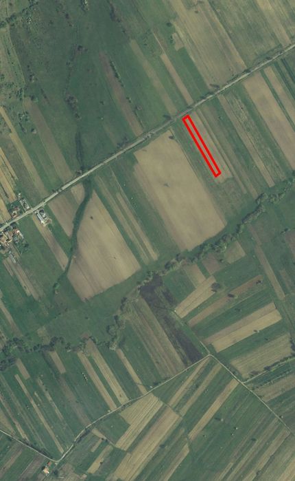 Vând teren intravilan  între Șuncuiuș si Vadu Crișului