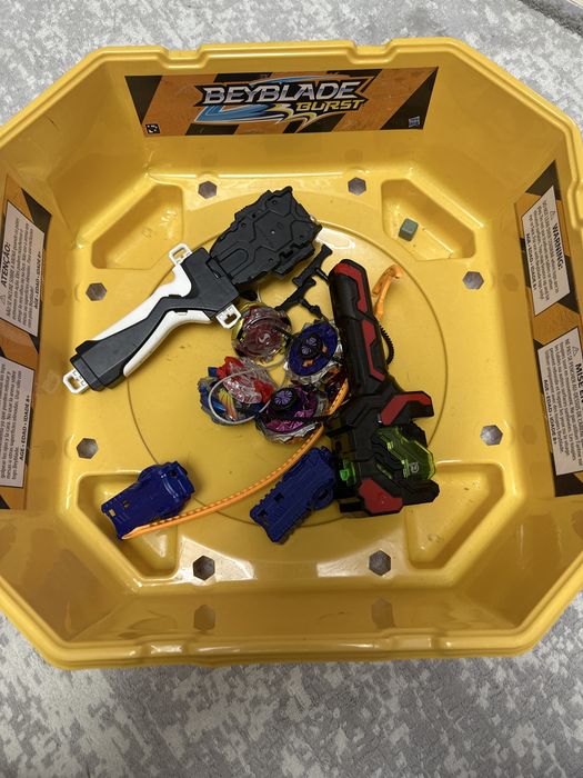 Игрушки Beyblade