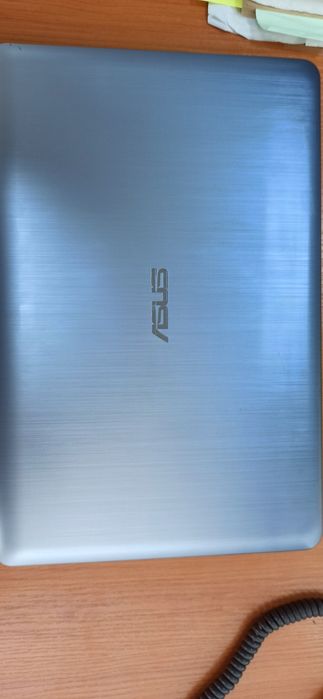 asus x540sa    intel Celeron N3060 1.60 GHz up to 2.48 GHz, 2M Cache
