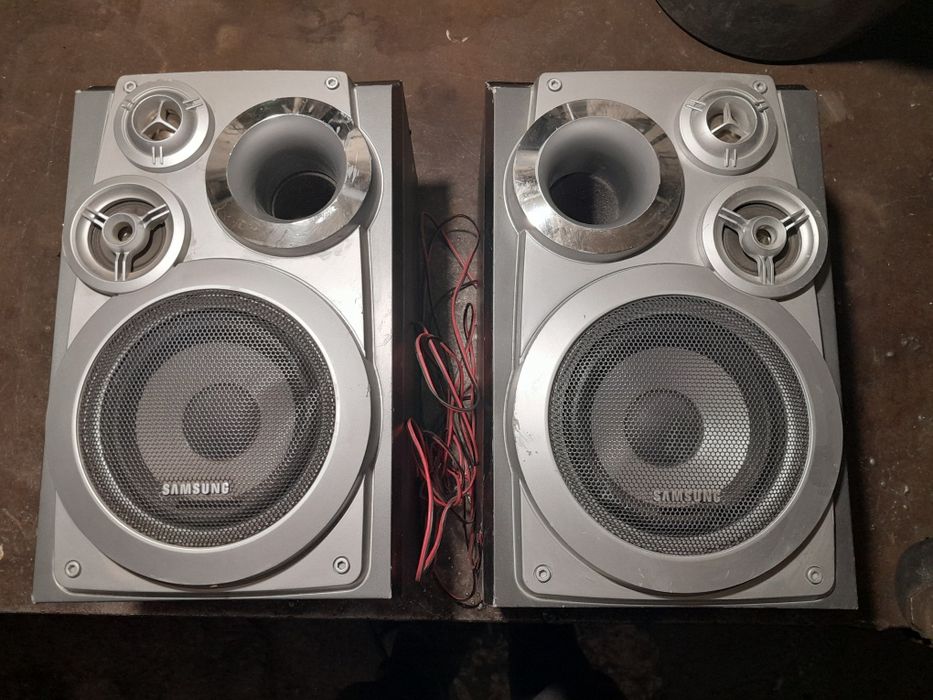 Колонки Samsung.