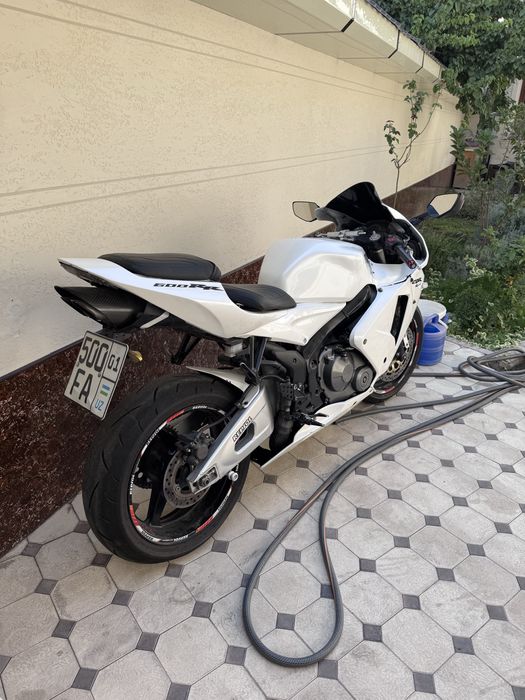 Honda Hcerniy 2006 god