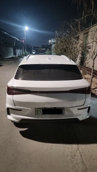 BYD Y2 Elektromobil srochna sotiladi.