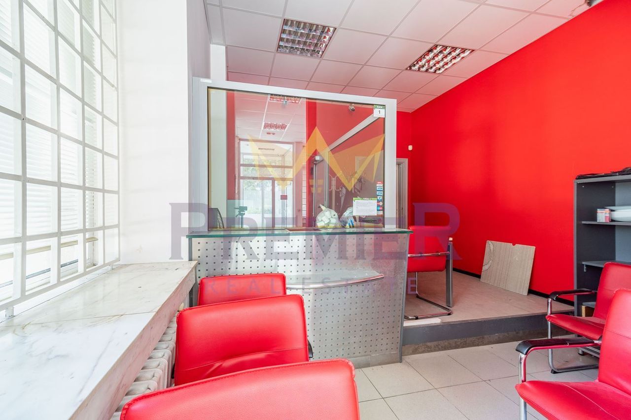 Дава се под наем Офис в Каварна - 120 кв.м за 620 € - Снимка #2