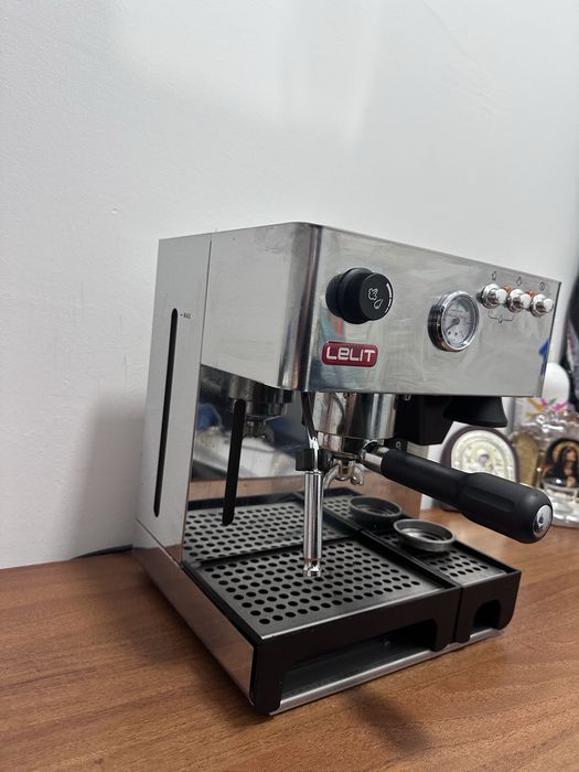 Espressor/Aparat de cafea LELIT MANUAL