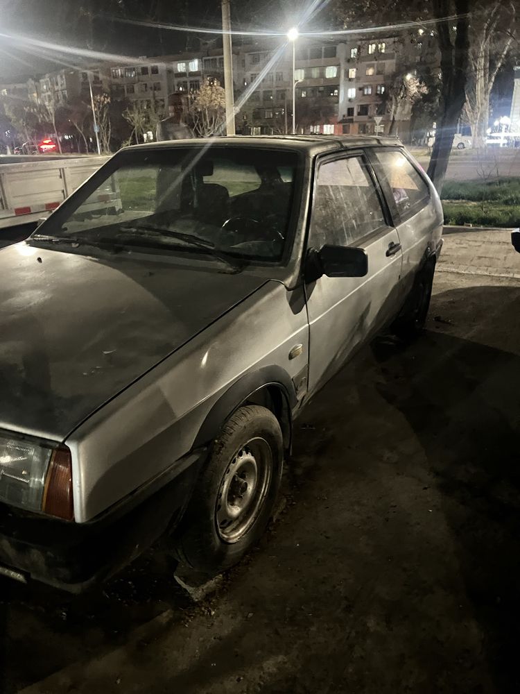 Vaz 2108 sotiladi