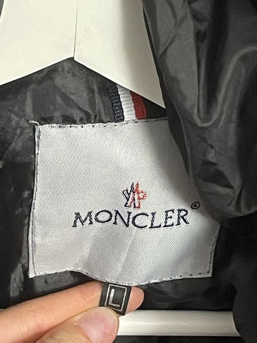 Vand geaca moncler