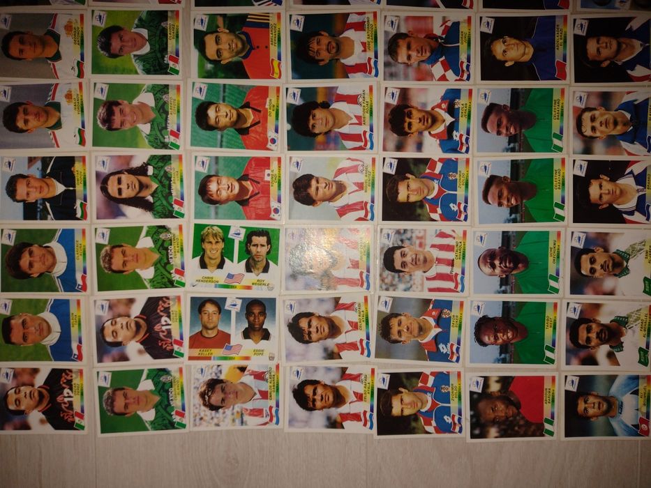Vând colecție de stickere originale Panini World Cup France 1998