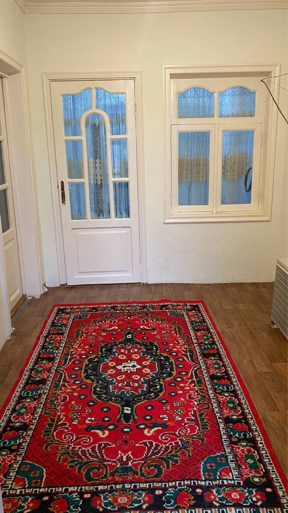 Ижарага ховли уй Янгиабад махалля Бехизор 1.2 соток 2 комнатная