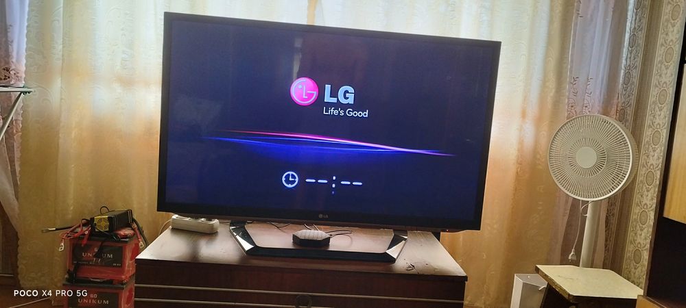 Телевизор LG 42 дюйма с приставкой Смарт ТВ Бокс