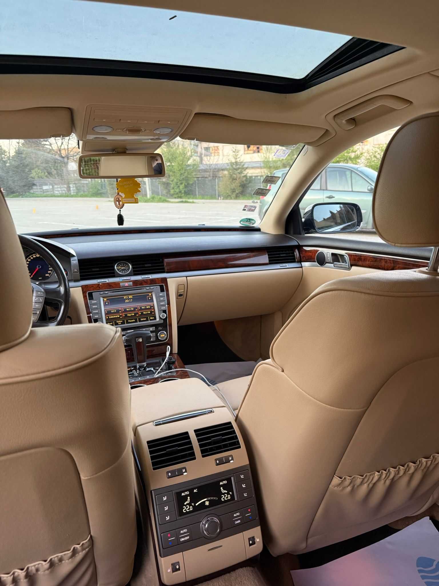 VW Phaeton - Long -