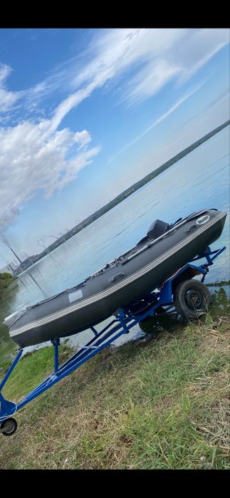 Лодка 3.70 Bush favorit