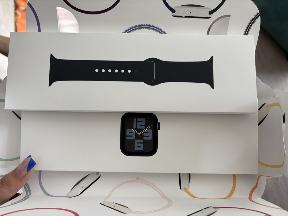 часы Apple Watch Se