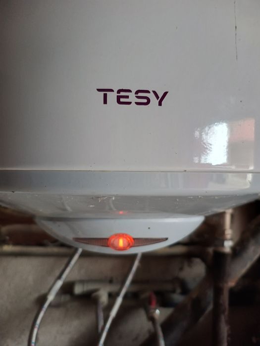 Бойлер със серпентина Теси 80л