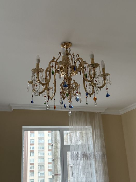 Продам люстры в отличном состоянии