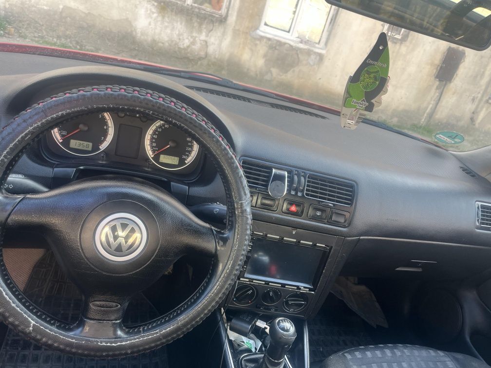 Vând Volkswagen Bora