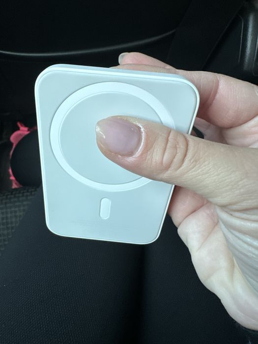 Външна батерия MagSafe Ray iphone