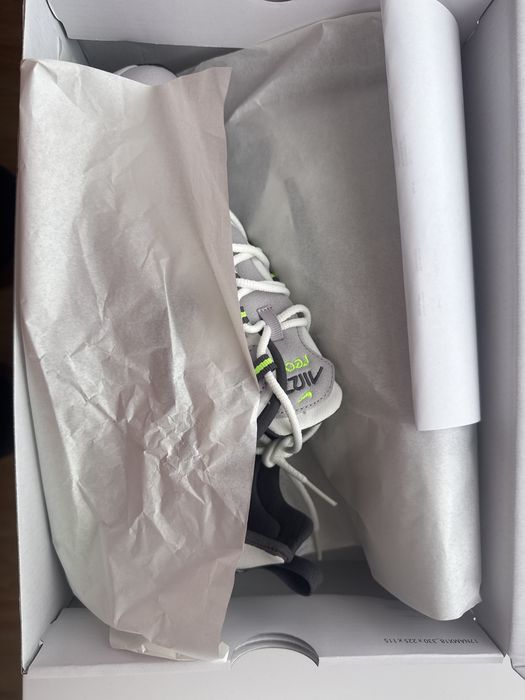 Nike Air Max 270 React 42 Noi in cutia originala