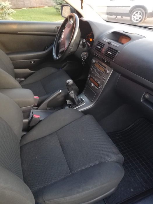 Vând Toyota Avensis 2004/2.0 diesel 116cp,Euro 4,fara DPF