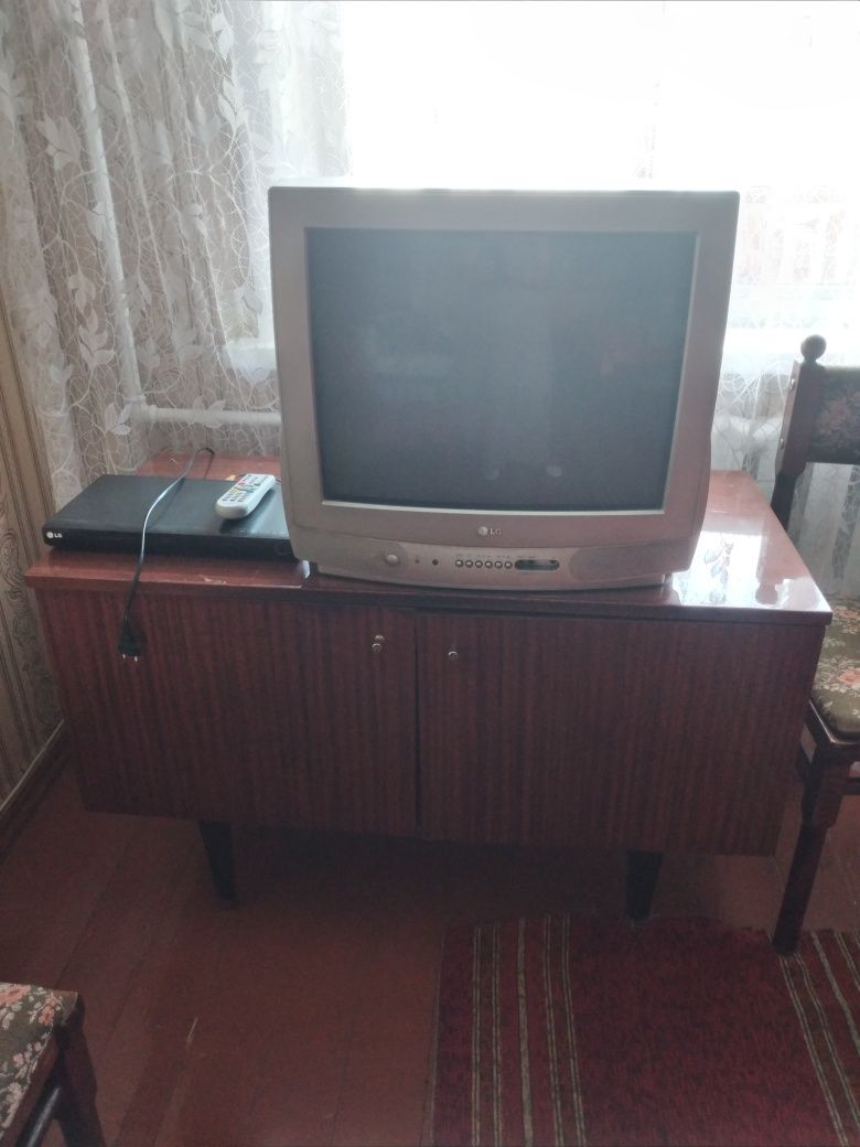 Дарю старую мебель