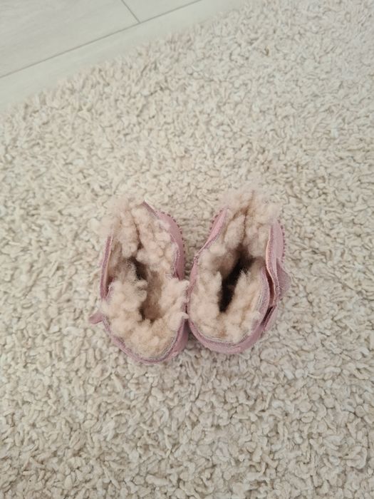 Cizme Ugg 9,5 cm interior