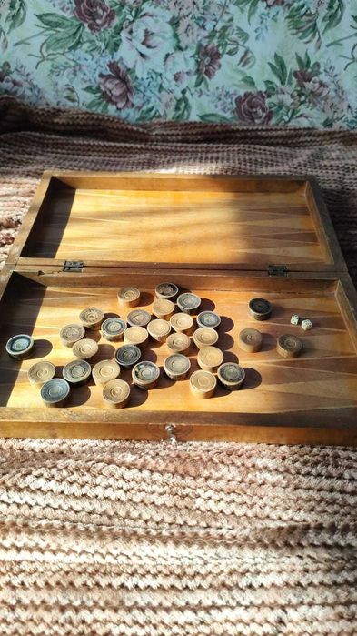 Joc Șah si Table - lemn furniruit - vechi de pana la 100 ani !