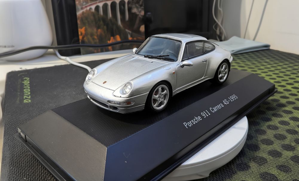 Macheta Porsche 911 Carrera 4S 1:43