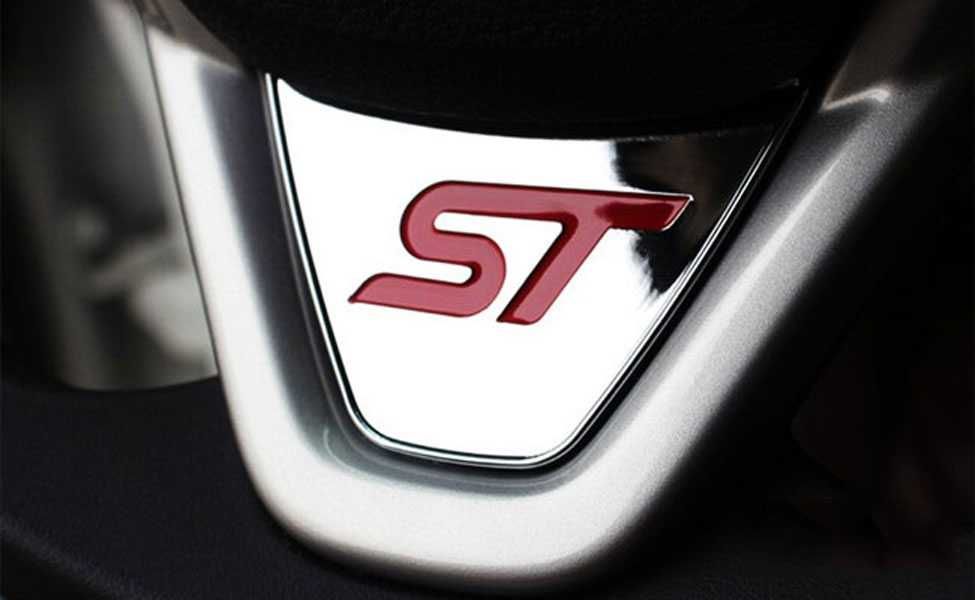 Ornament cromat spita volan inscriptionat „ST” - Ford Fiesta