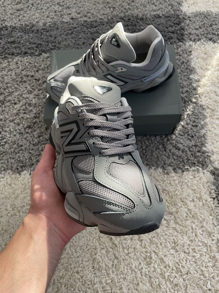Adidasi New Balance 9060