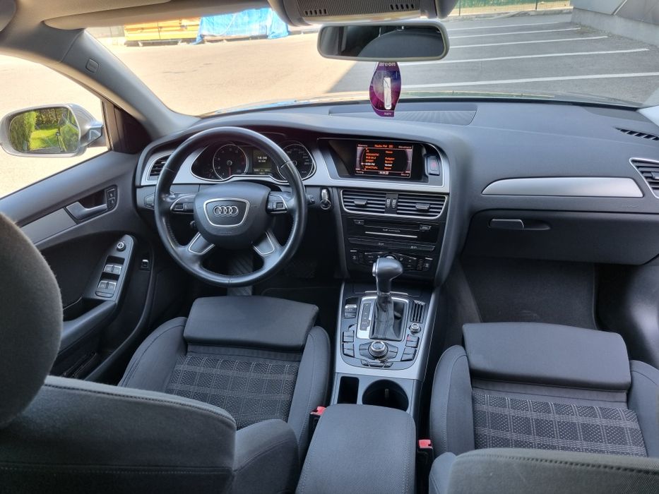 Audi A4 1.8tfsi 220hp S-Line Exterior Euro6