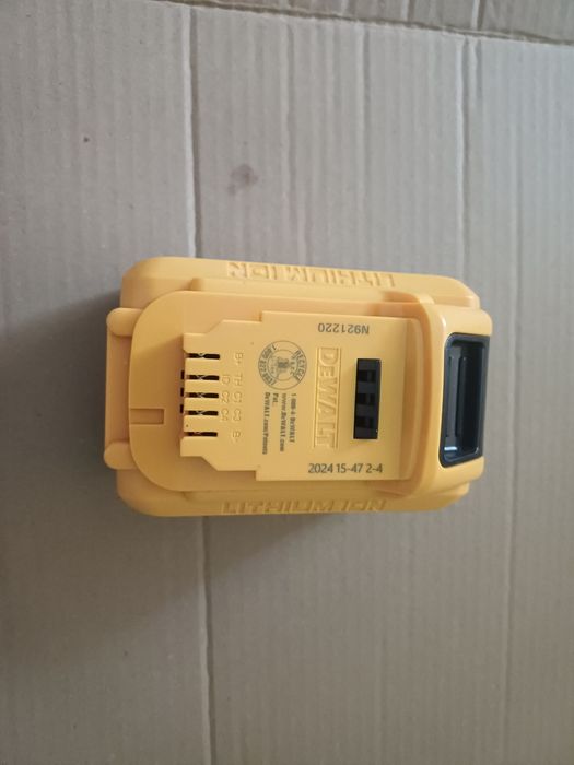 Baterie Dewalt 18v 8A cu descarcare mare de curent
Este noua
Pret Fix