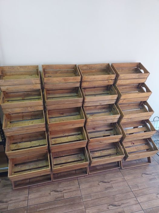 Дървени стелажи за плодове и зеленчуци